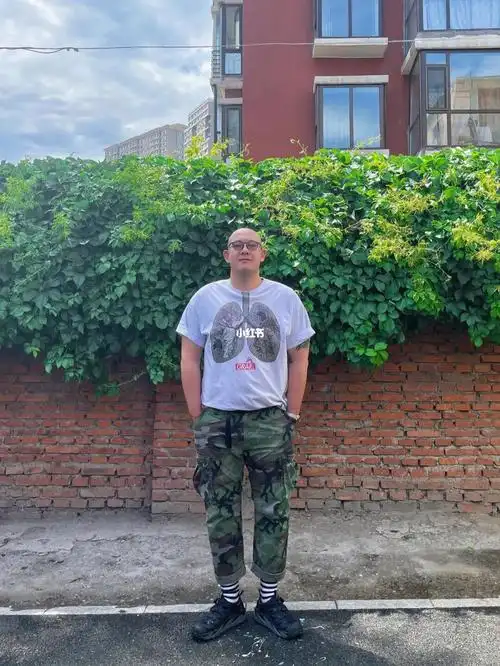 光头ootd精心选择单品随心进行混搭