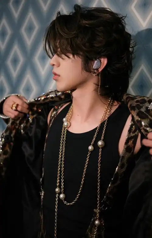 蔡徐坤吉隆坡演唱会开唱##蔡徐坤吉隆坡演唱会