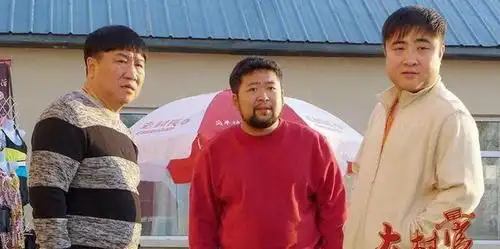 了本山传媒,准备创建自己的团队,大家熟悉的乔杉,修睿就是刘流的徒弟