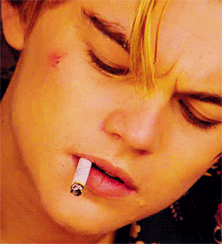 莱昂纳多迪卡普里奥gif叼着烟gif说话gif伤痕累累gif皱眉gif