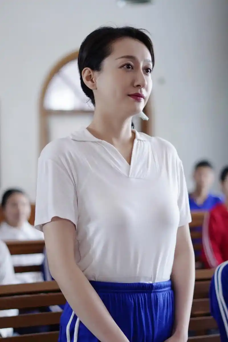 气质典雅大方的美女～董维嘉