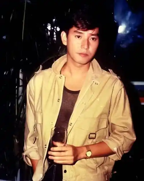 谭咏麟,终于为自己的"潇洒"付出了代价_杨洁薇_事业_网友