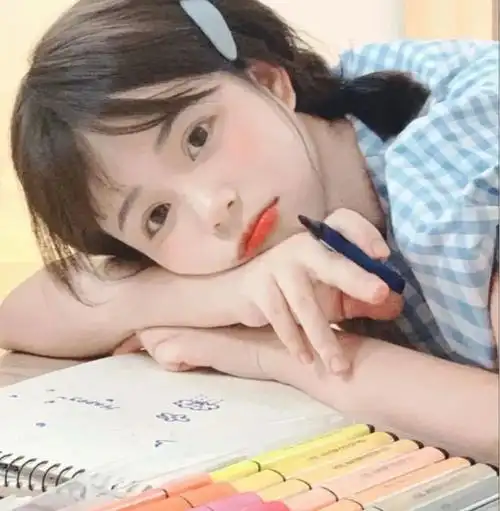 摆烂可爱小姐姐头像