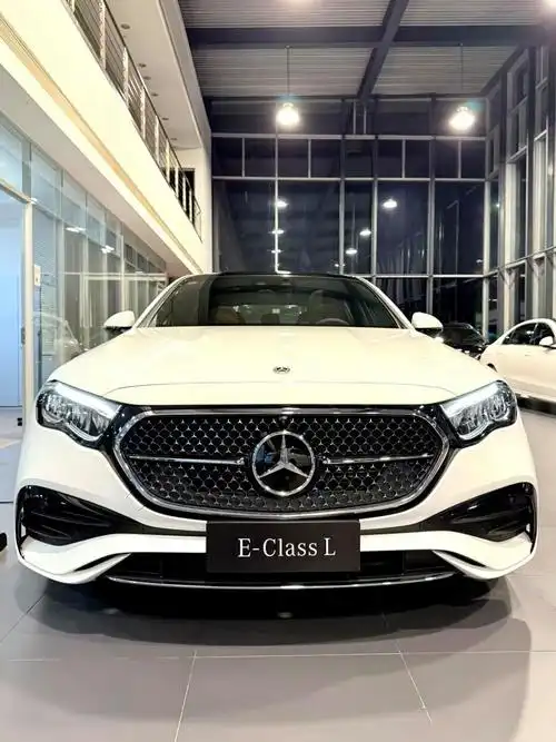梅赛德斯奔驰e300l时尚版