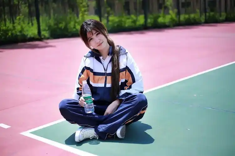 【套图】一中校花,青春就是美丽-蜂鸟网