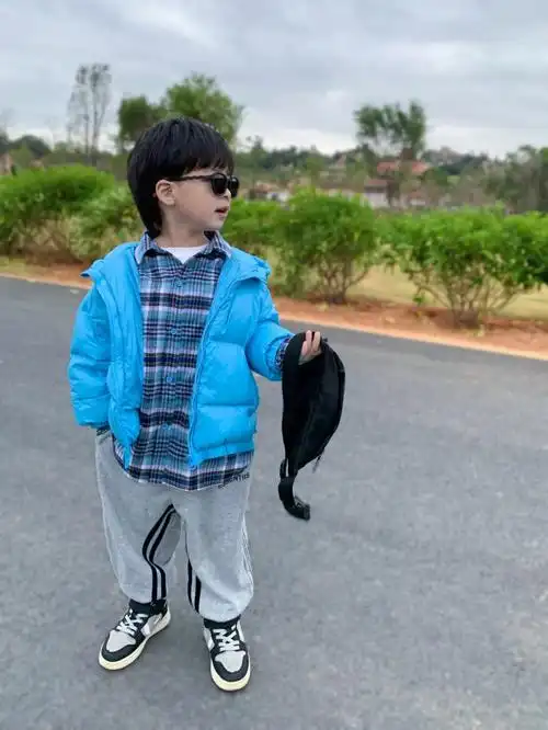 保护眼睛冬日时尚氛围感轻松拿捏了09#男童发型  #男童穿搭  #萌娃