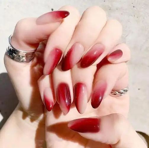 美甲图片2021新款式最新大气红色图片