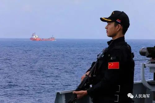 海军第3637批护航编队举行任务交接仪式