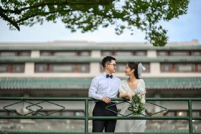 武大拍了这么多年早已有了感情,激动是又有钱赚了#武汉大学##武汉婚纱