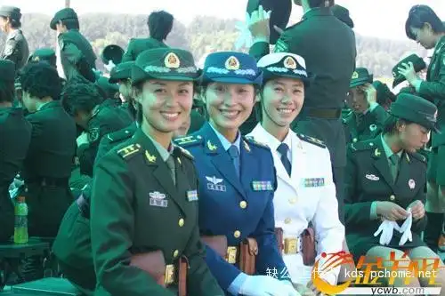 女兵方队领队有一位大学生