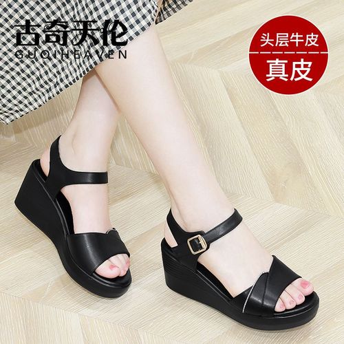 古奇天伦真皮舒适坡跟凉鞋女夏季新款厚底松糕百搭一字扣高跟鞋女