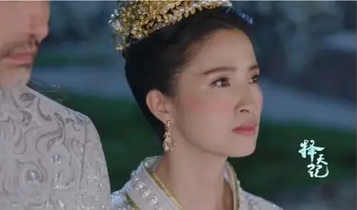 《择天记》龚蓓苾首亮相白后气宇不凡金冠华服