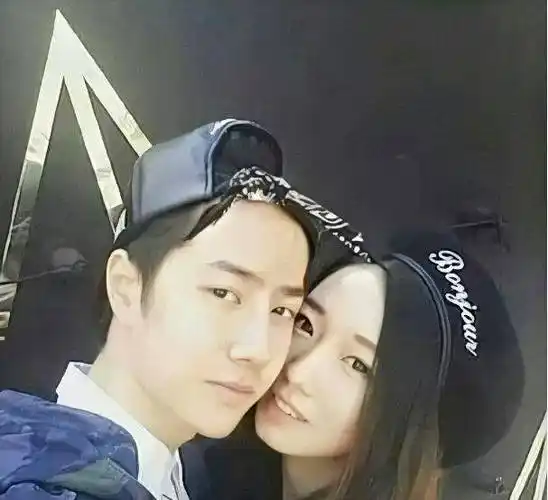 孟美岐塌房?王一博卷入其中,两人早年贴脸照曝光_陈令韬_声明_网友