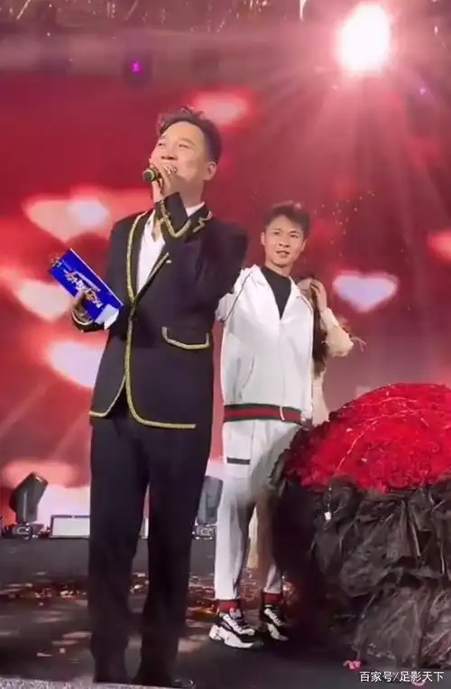 广西第一网红许华升生日官宣女友吴静婷