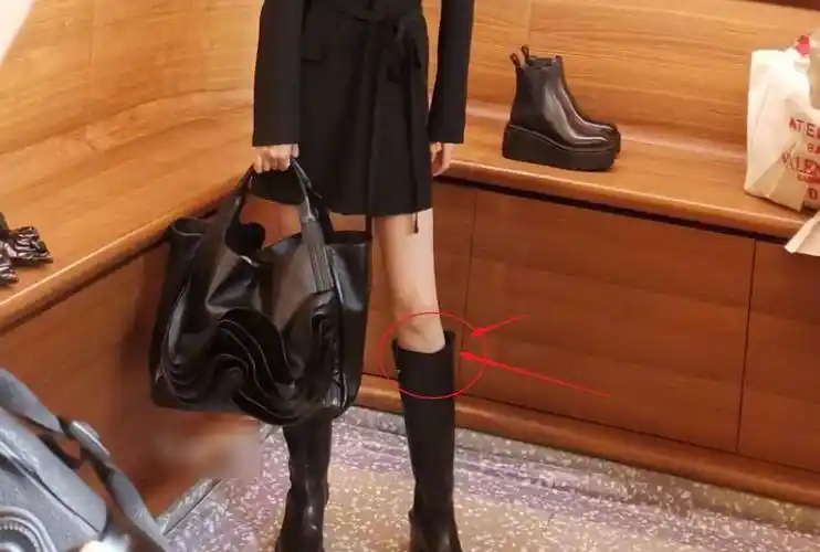 原创唐嫣线下活动生图引热议离开了七级美颜这状态我没眼花吧