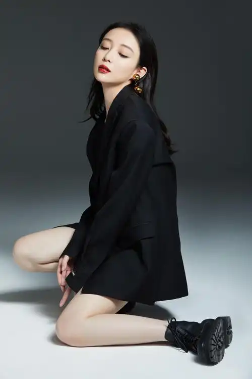 秋天的第一首情歌强势上线:汪小敏《怕水的鱼》掀起感性风暴