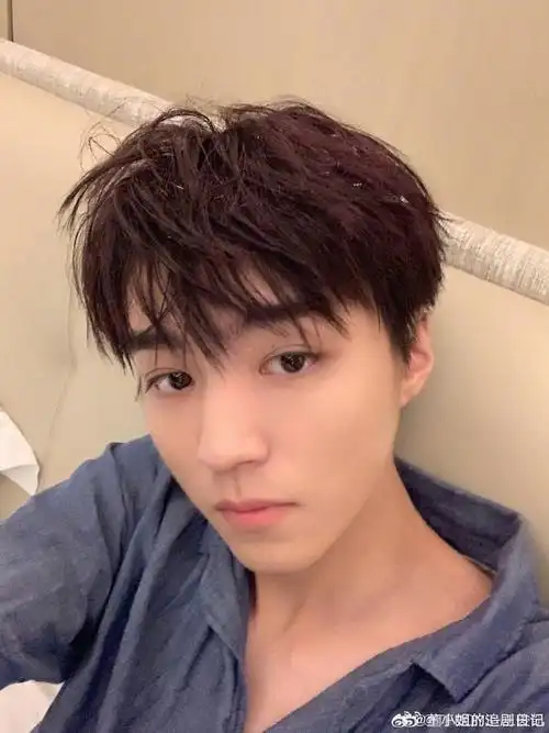 怎么不多发几张自拍证明下自己的实力@tfboys-王俊凯