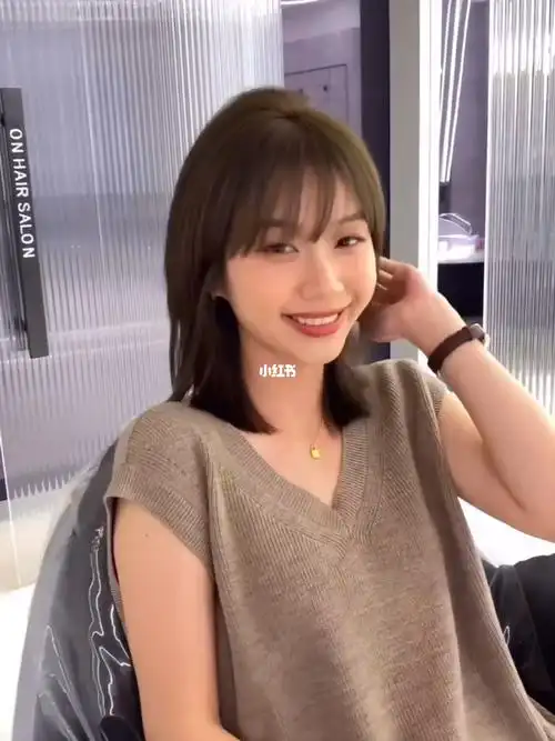 空气感锁骨发时尚感偏分超好看不挑脸