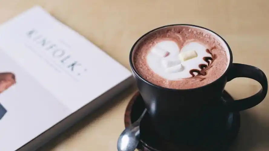 午后阳光咖啡唯美意境图片桌面壁纸