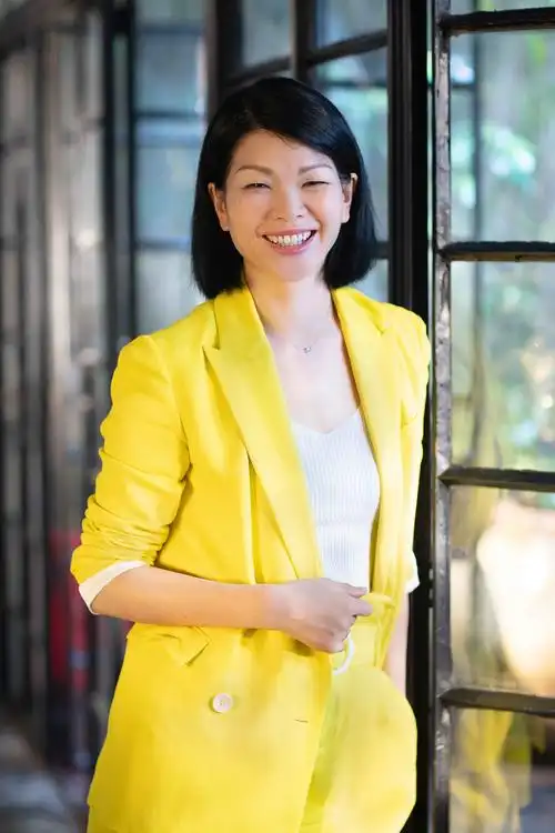 吕燕 从t台走向商界 – comme moi