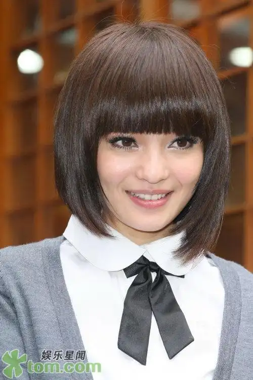 展开全部 我的意见和楼上的不一样啦!我剪的就是张韶涵的那种发型