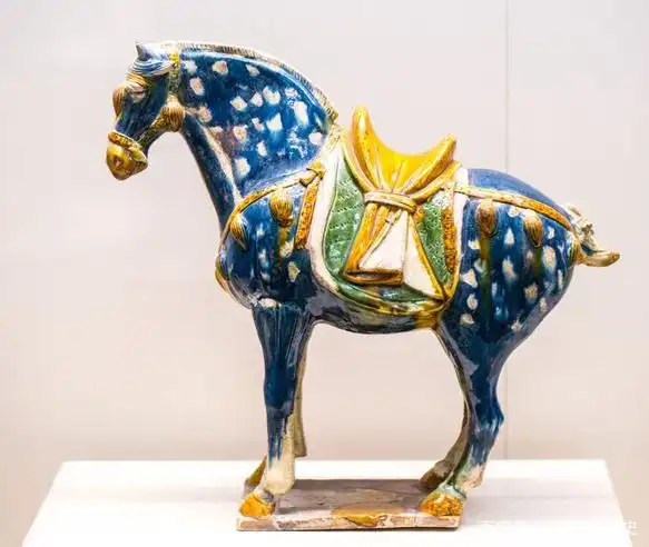 唐朝工艺珍品唐三彩