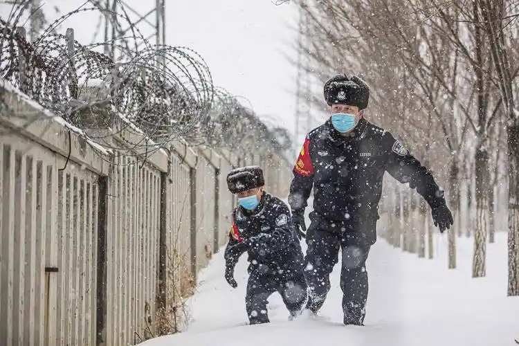 2021春运全国铁路公安民警"风采杯"纪实摄影大赛