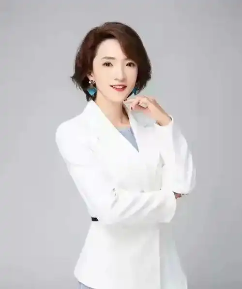 云南鼎麒律师事务所主任黄蓉律师05今天,蔡亚律师仍然坚守在西藏高原