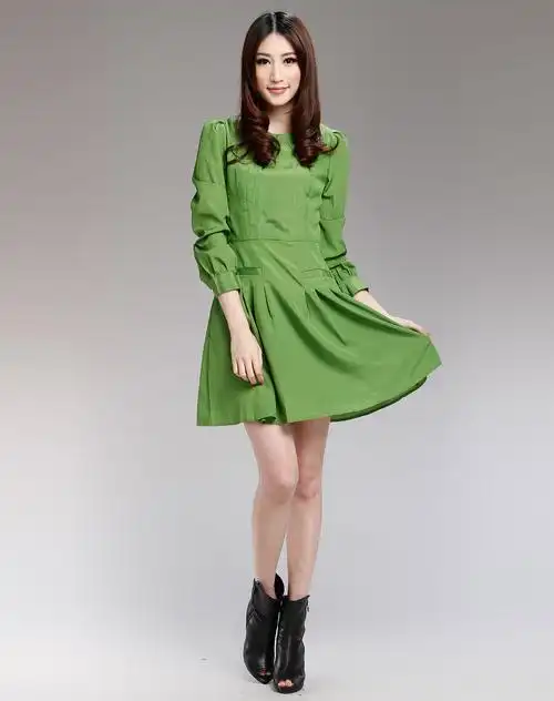绿色时尚长袖连衣裙
