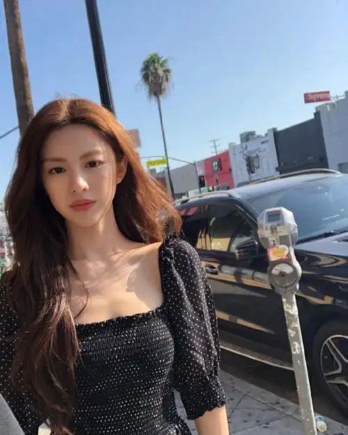 超好看的美女高允真日常生活照图片