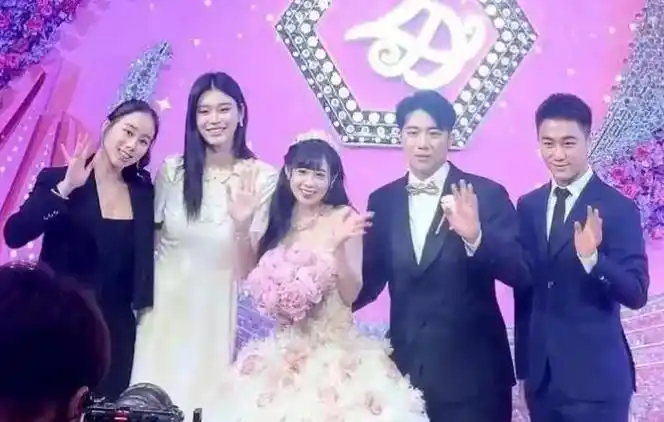 "七匹狼公子"迎娶"特步千金",福建有钱人终成眷属?