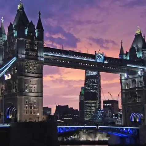 好看的风景头像高清唯美伦敦塔桥做微信头像