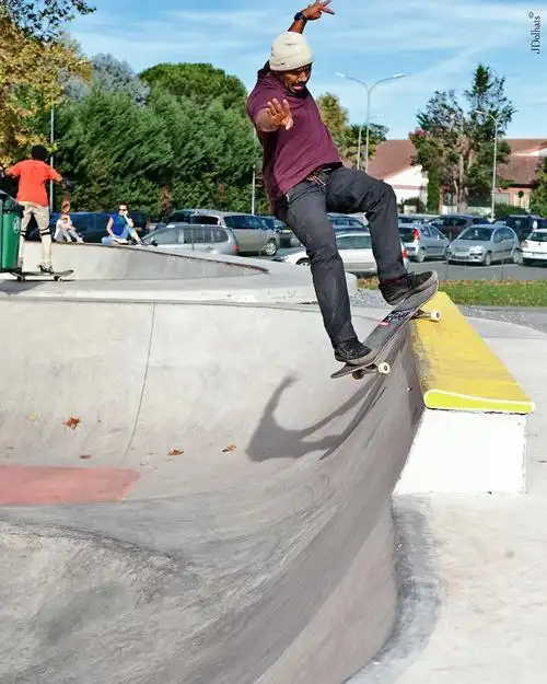 collapse skateboards