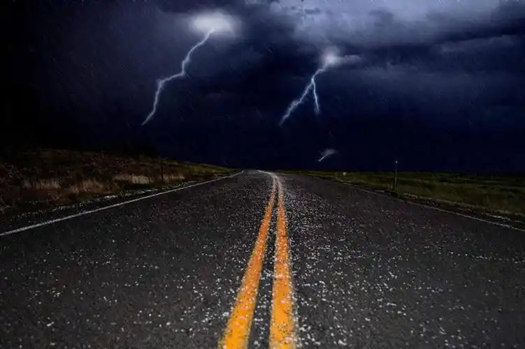 无人,横图,室外,夜晚,正面,旅游,度假,美景,闪电,雨,暴雨,大雨,道路