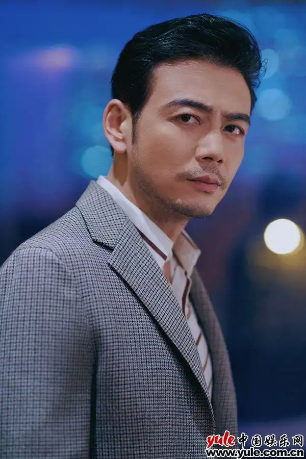 杨烁荣获时尚奖项 品质演员备受期待