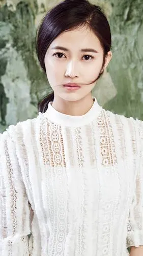 忧郁美少女陈钰琪手机锁屏壁纸