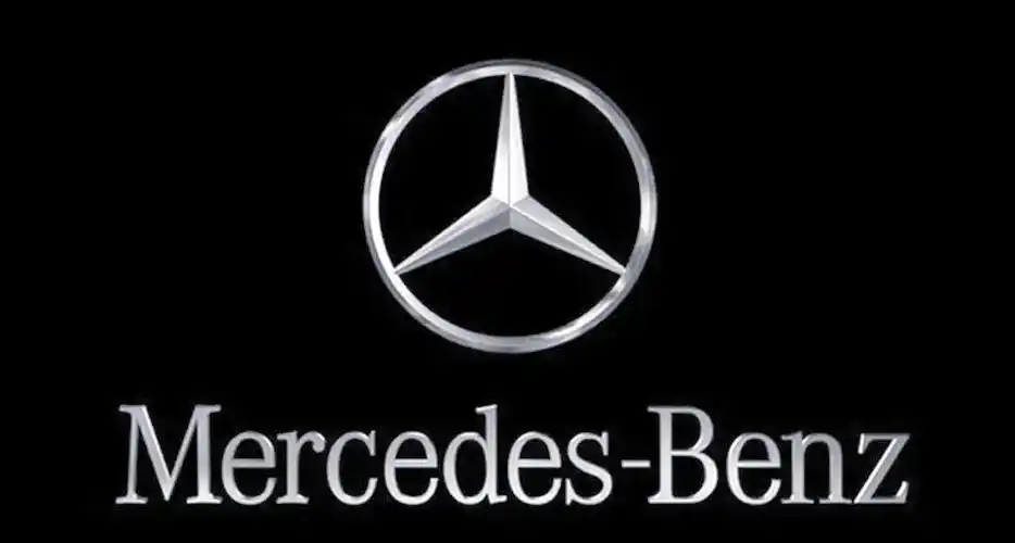 奔驰车标演变:从齿轮到经典徽章的百年传承