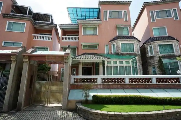 高雄市|鸟松区|透天|澄清湖大地坪电梯四车墅