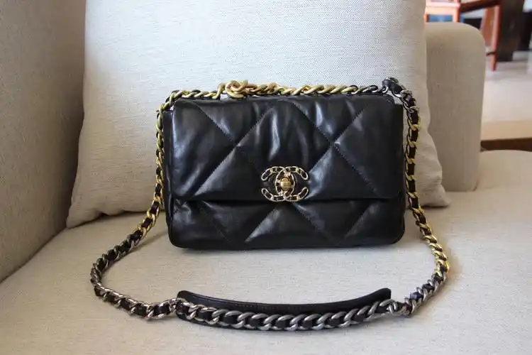 香奈儿19bag羊皮链条包