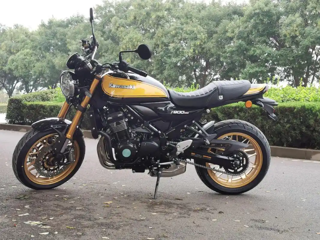 川崎z900rsse金典复古风格
