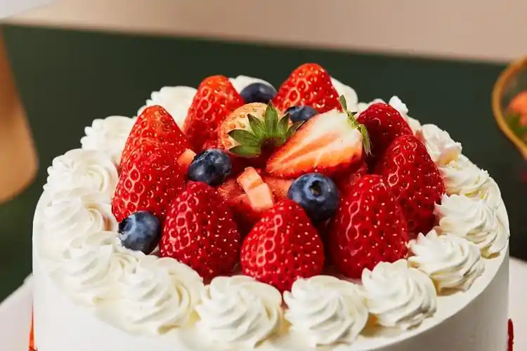 长沙好吃新鲜草莓生日蛋糕甜点制作送货上门同城速递新鲜蛋糕