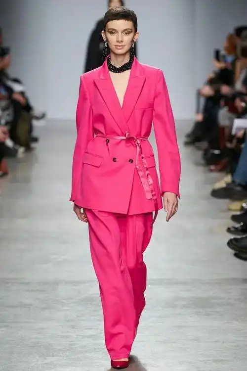 潘通2021年春夏流行色发布,你想用哪种做品牌设计?