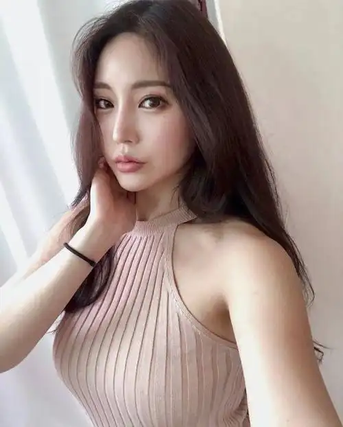 130斤微胖女神极致腰臀比这身材你顶得住不