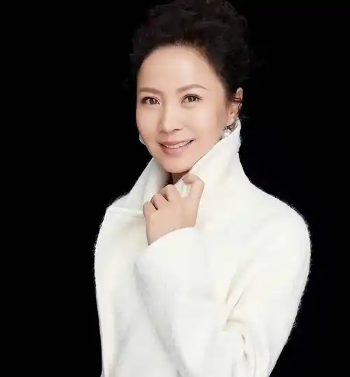 80年代当红女星赵越,凭《蹉跎岁月》爆红,如今过得怎么样了?