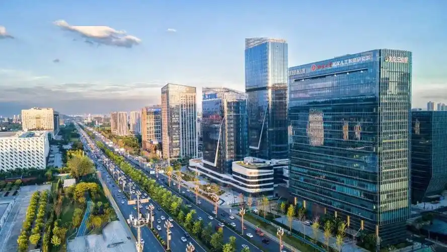 8万方!光谷中心城总部企业 3_武汉_面积_写字楼