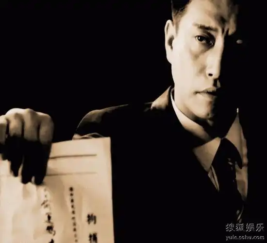 《密使》来袭 张鹰严格律己收视一路飘红