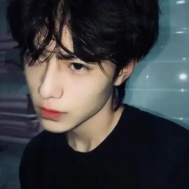 好看的又很精致qq头像男生头像最新