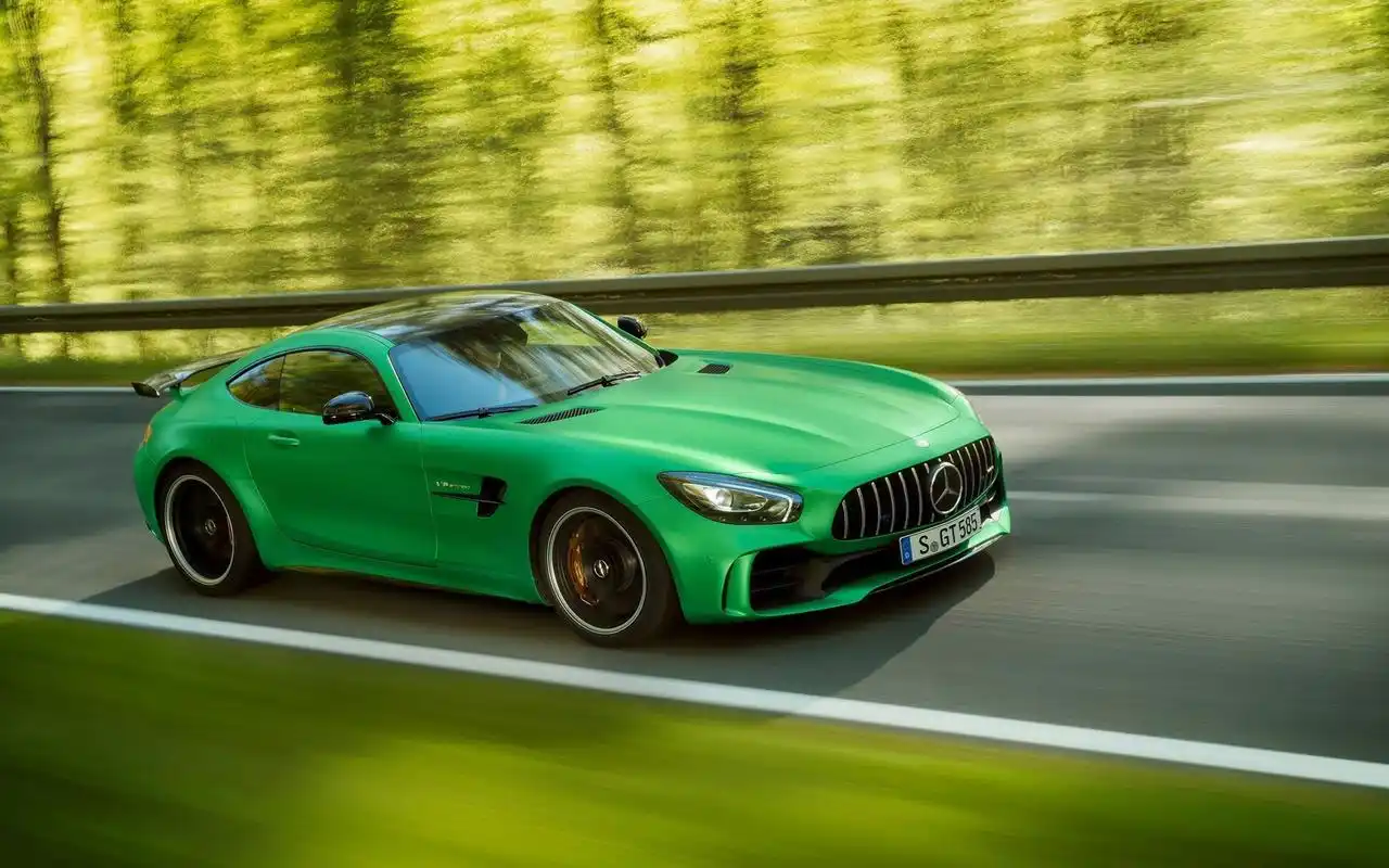 绿色奔驰amggtr炫酷超跑汽车高清桌面壁纸