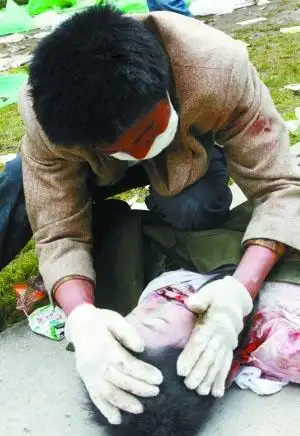 一双新鞋,一个碎梦:北川中学的花季之恸(图)