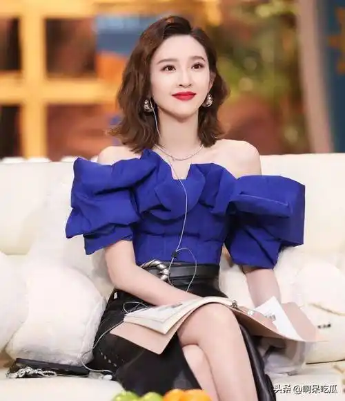 赵露思刘宇宁相约酒吧白鹿红毯缝领口孙怡口嗨假分手